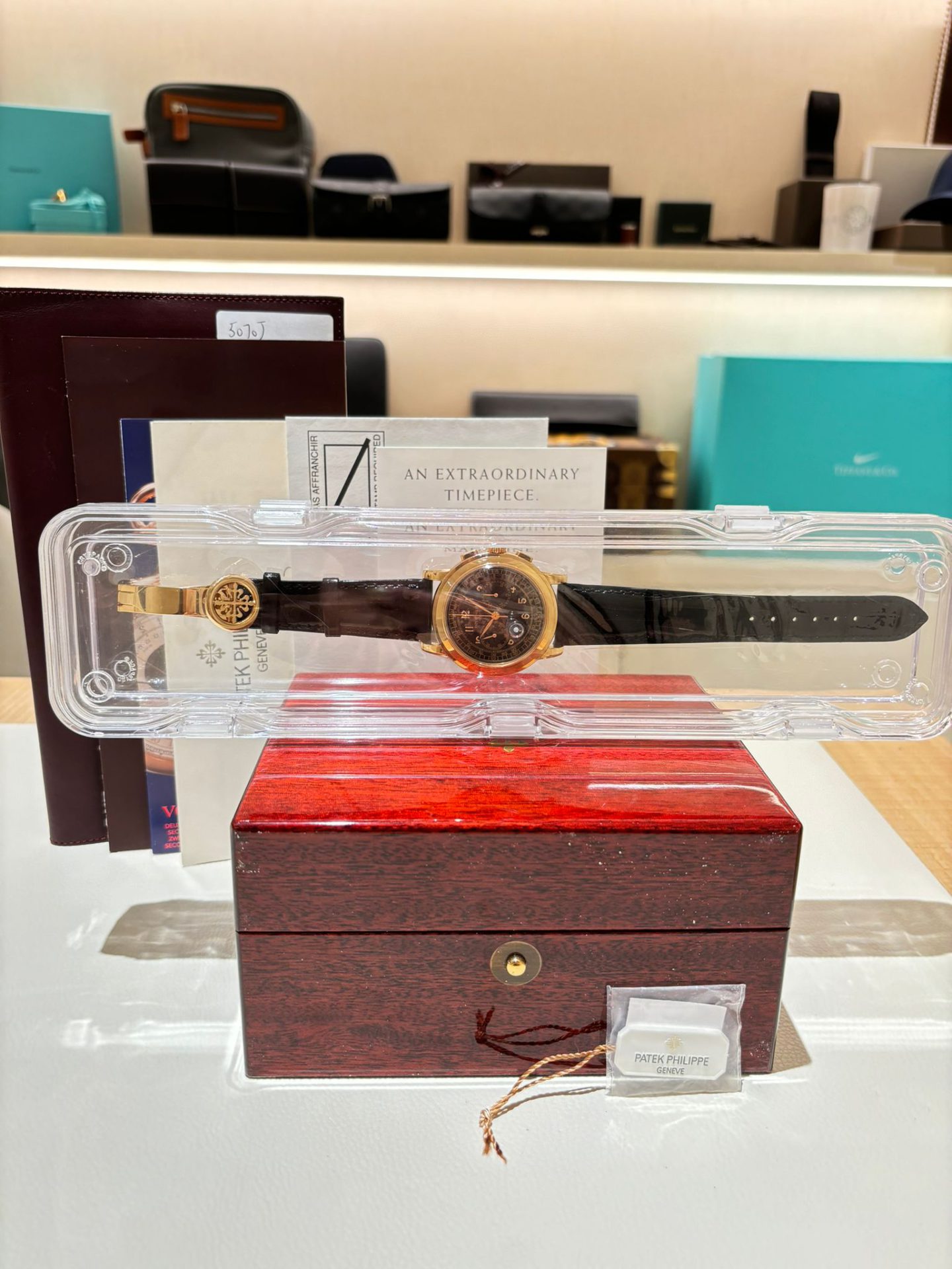 Patek Philippe 42mm “Discontinued” Chronograph "Black Dial" Yellow Gold - Image 2