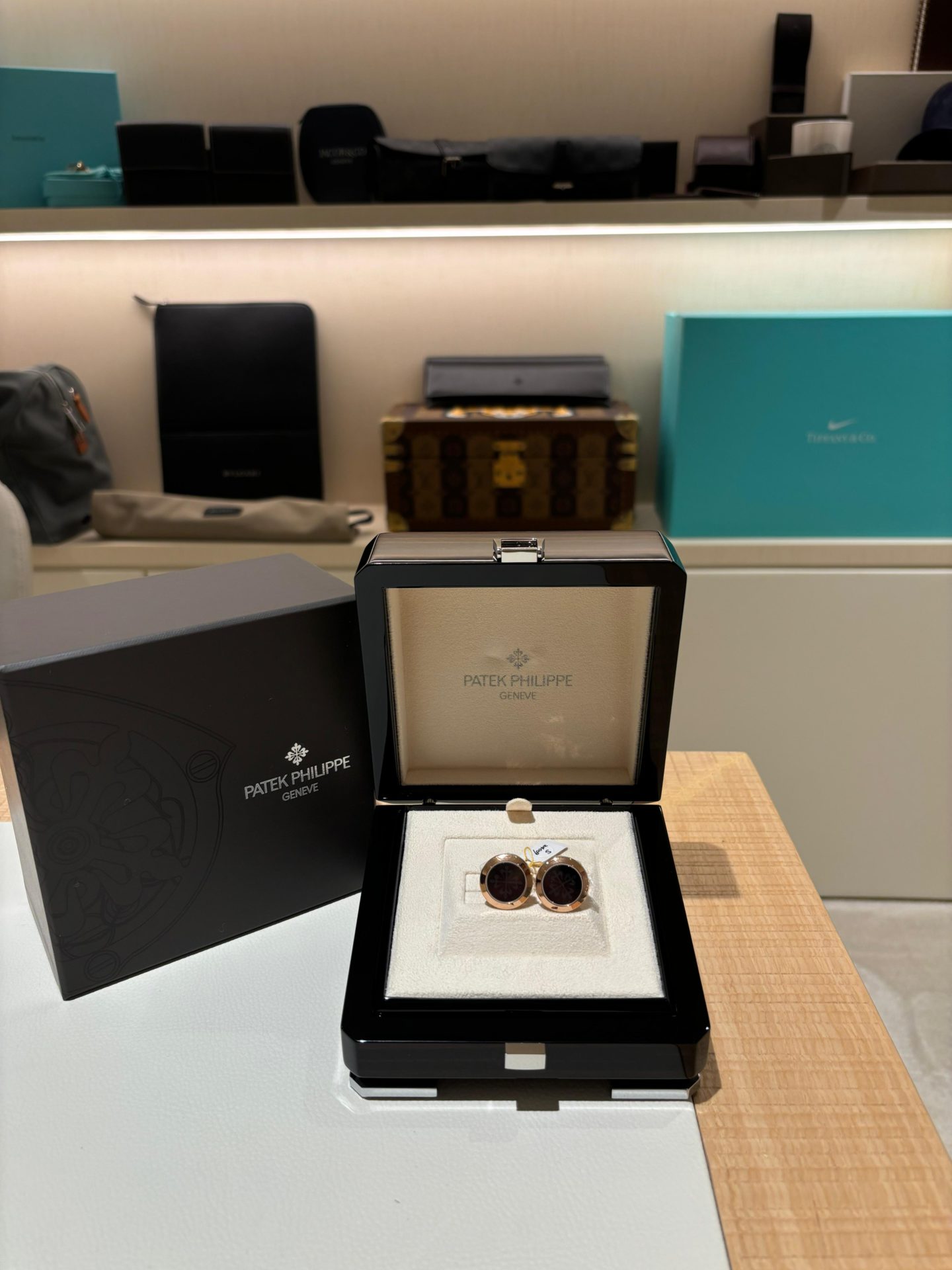 Patek Philippe Calatrava Cuff Links Engraved Onyx Center Rose Gold - Image 2
