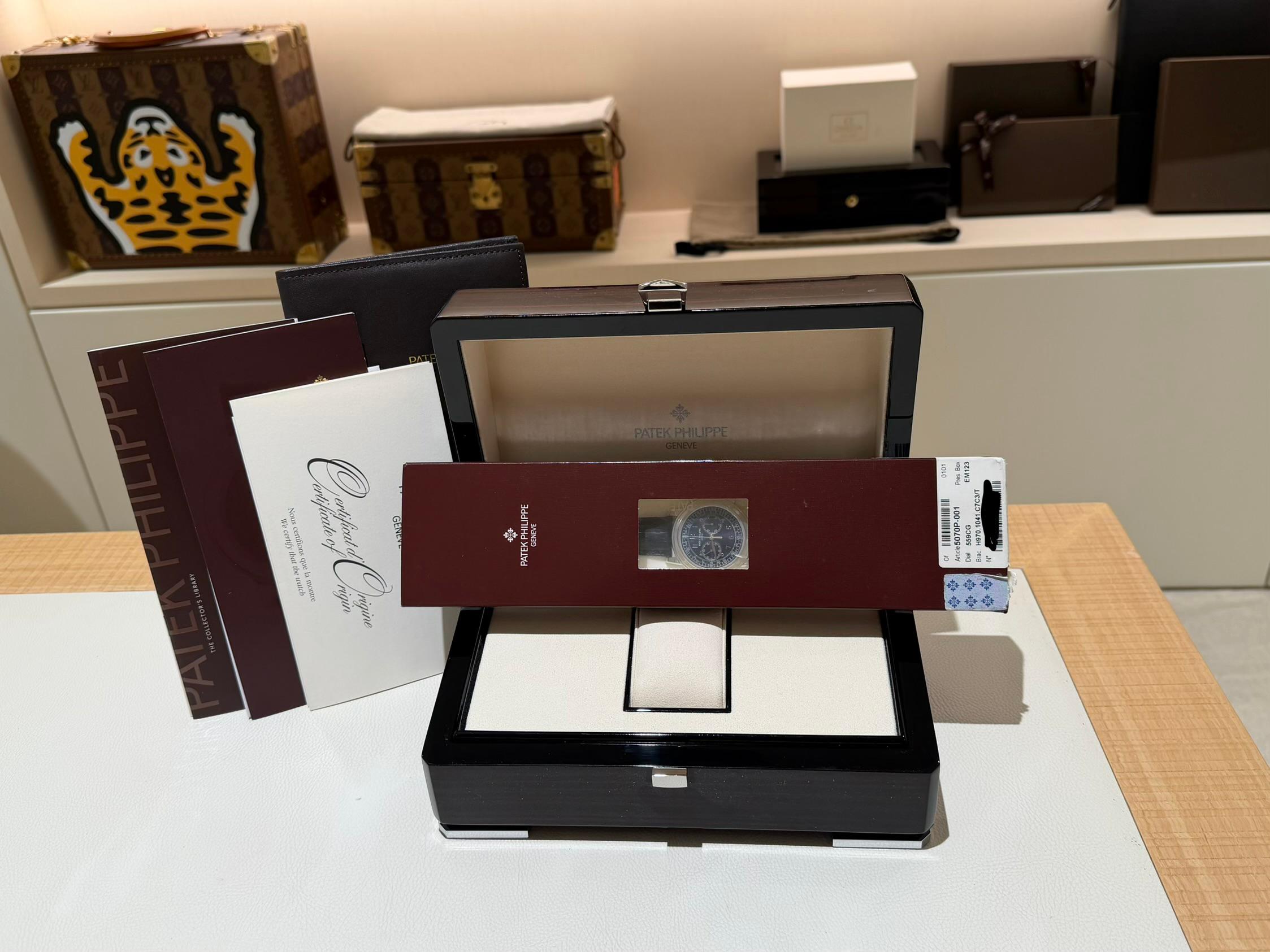 Patek Philippe Chronograph Lemania Movement "Single Sealed" Platinum - Image 2